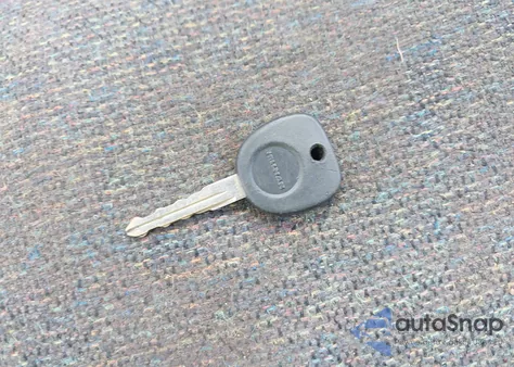 1999 Chevrolet Silverado 1500 z USA, uszkodzony, nr VIN 2GCEC19W4X1206334